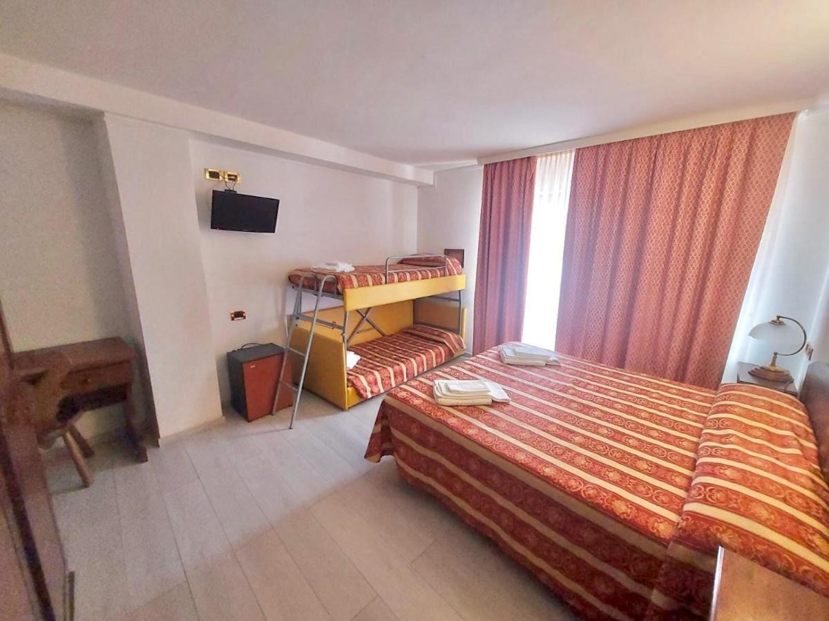 HG Hotel Italia Brusson Esterno foto